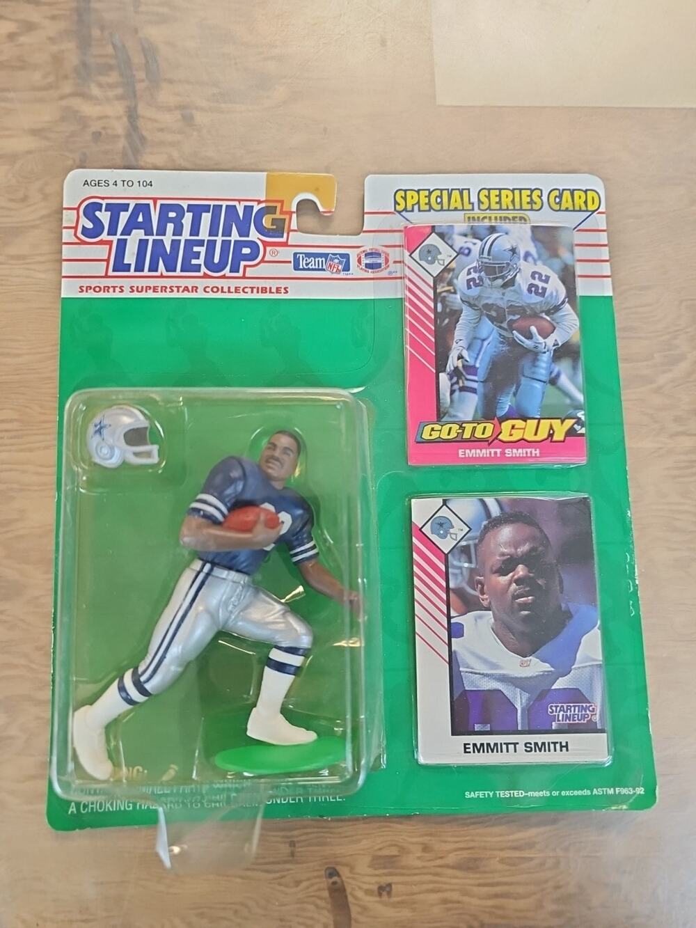 1993 EMMITT SMITH Starting Lineup Action Figure Kenner With Cards Sealed